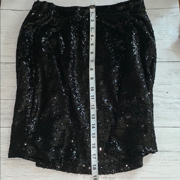 Black Sequined Skirt - Picture 6 of 9